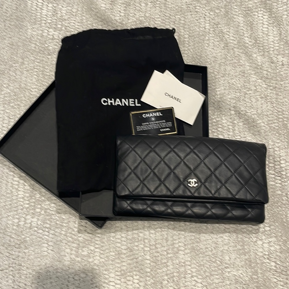 CHANEL Envelope Lambskin Clutch Black (FIRM Price)